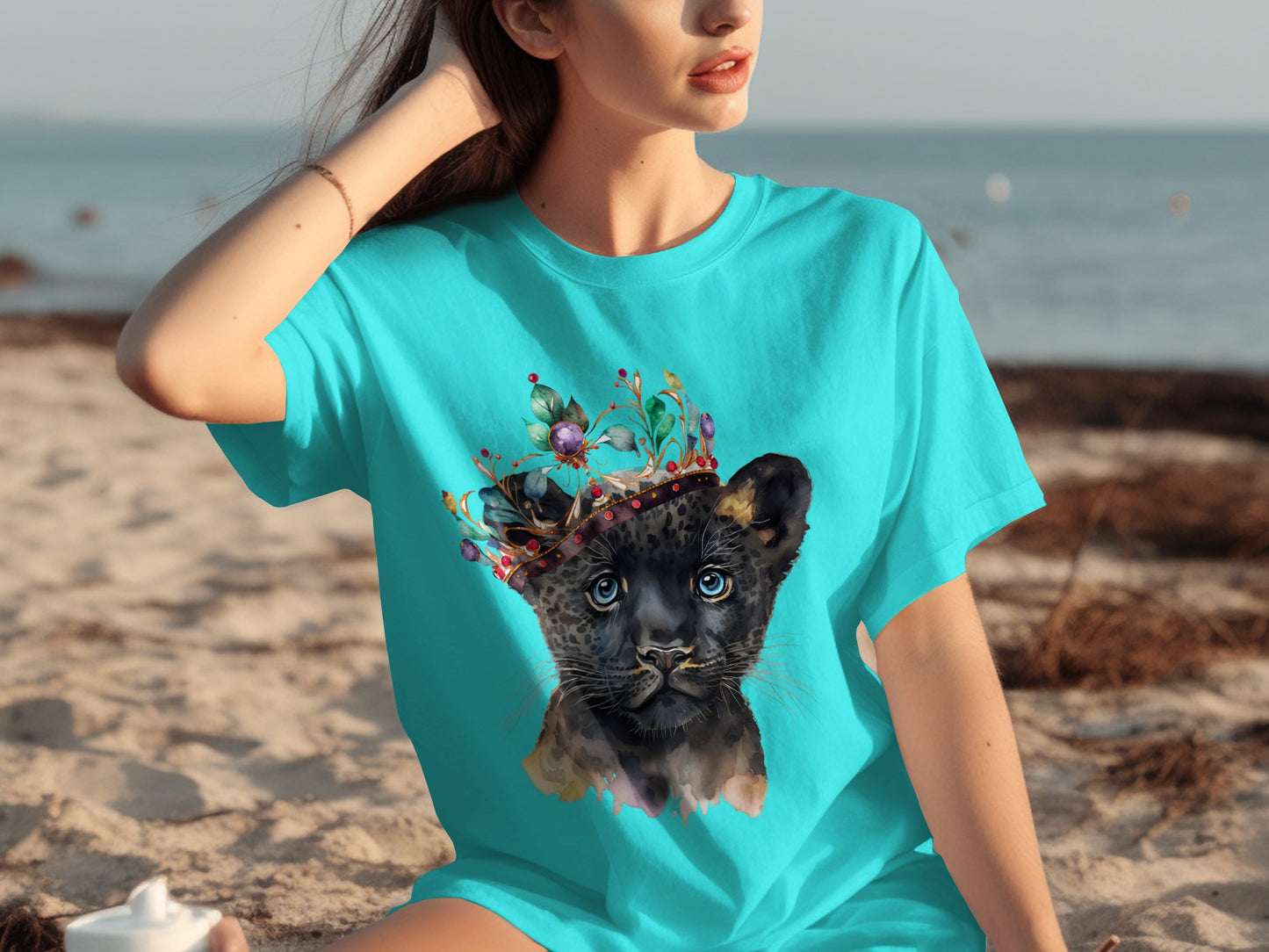 Graphic Tee with Artistic Panther Cub illustration