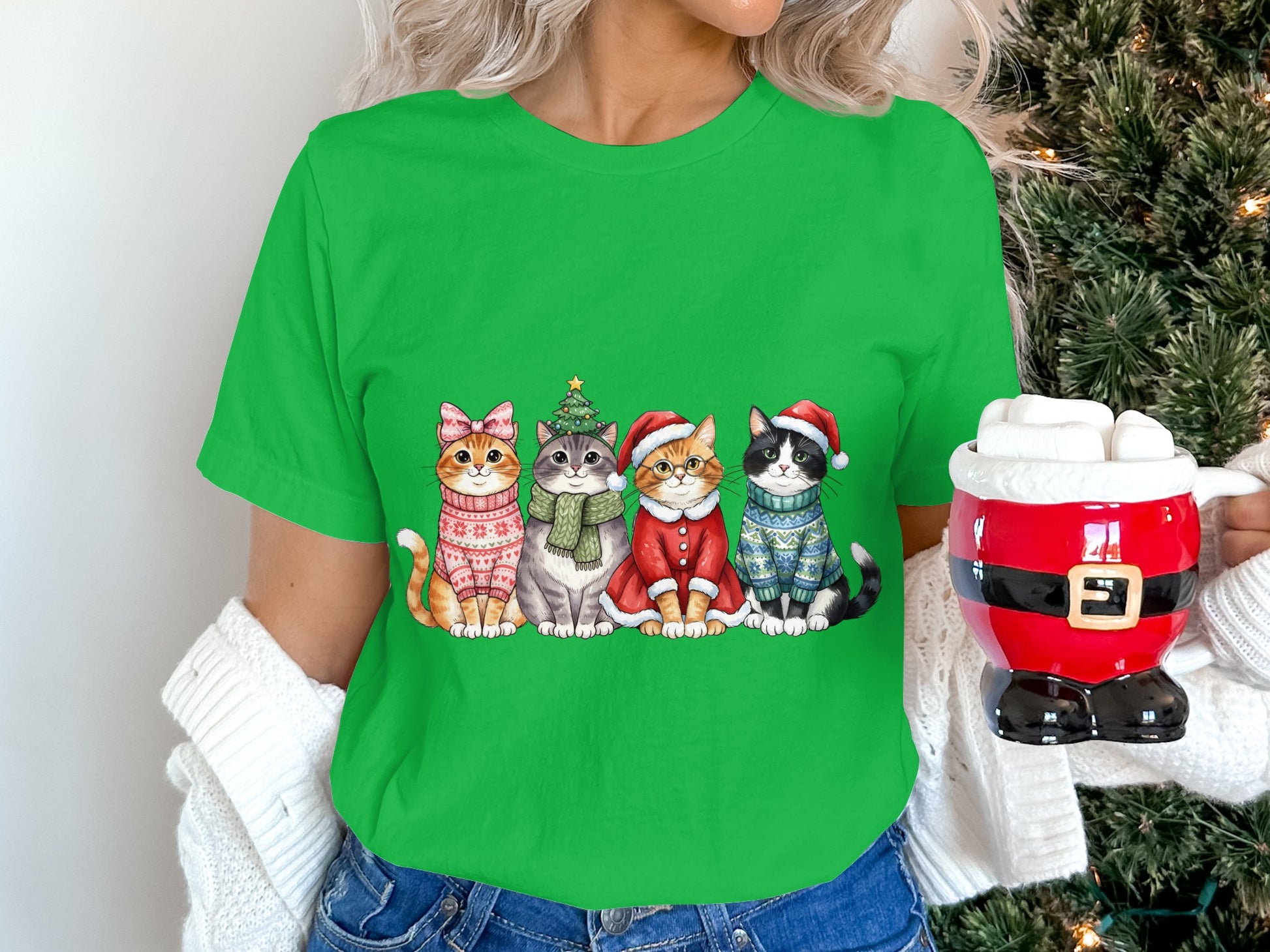 Festive Cats in Sweaters Green Christmas T-Shirt