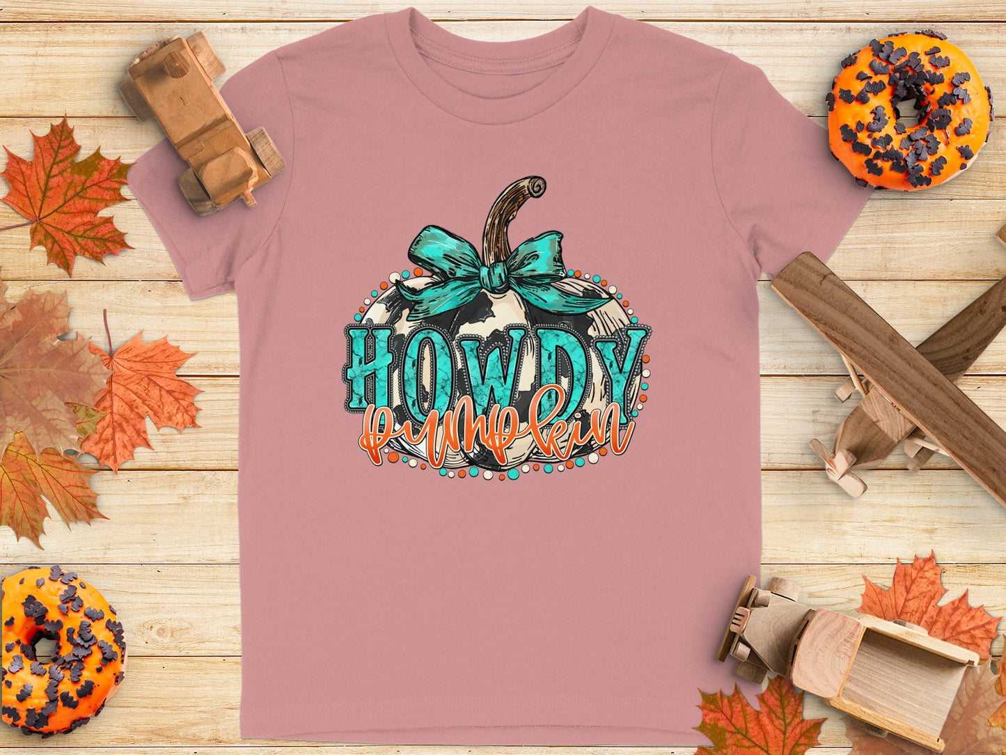 Howdy Pumpkin Graphic T-Shirt for Fall Season