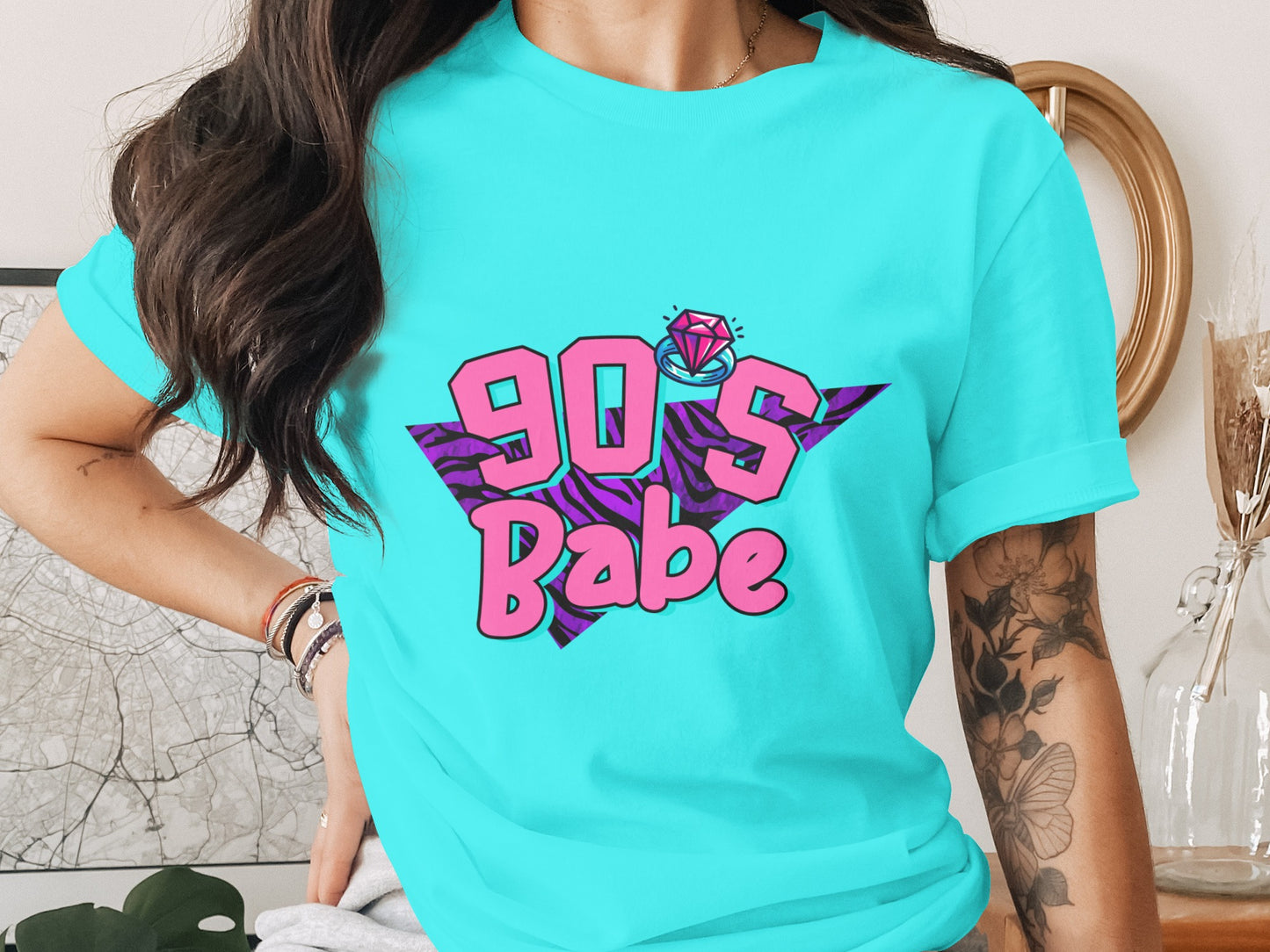 90's Babe Graphic T-Shirt with Bold Retro Design