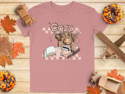 Cozy Highland Cow Reading Design T-Shirt