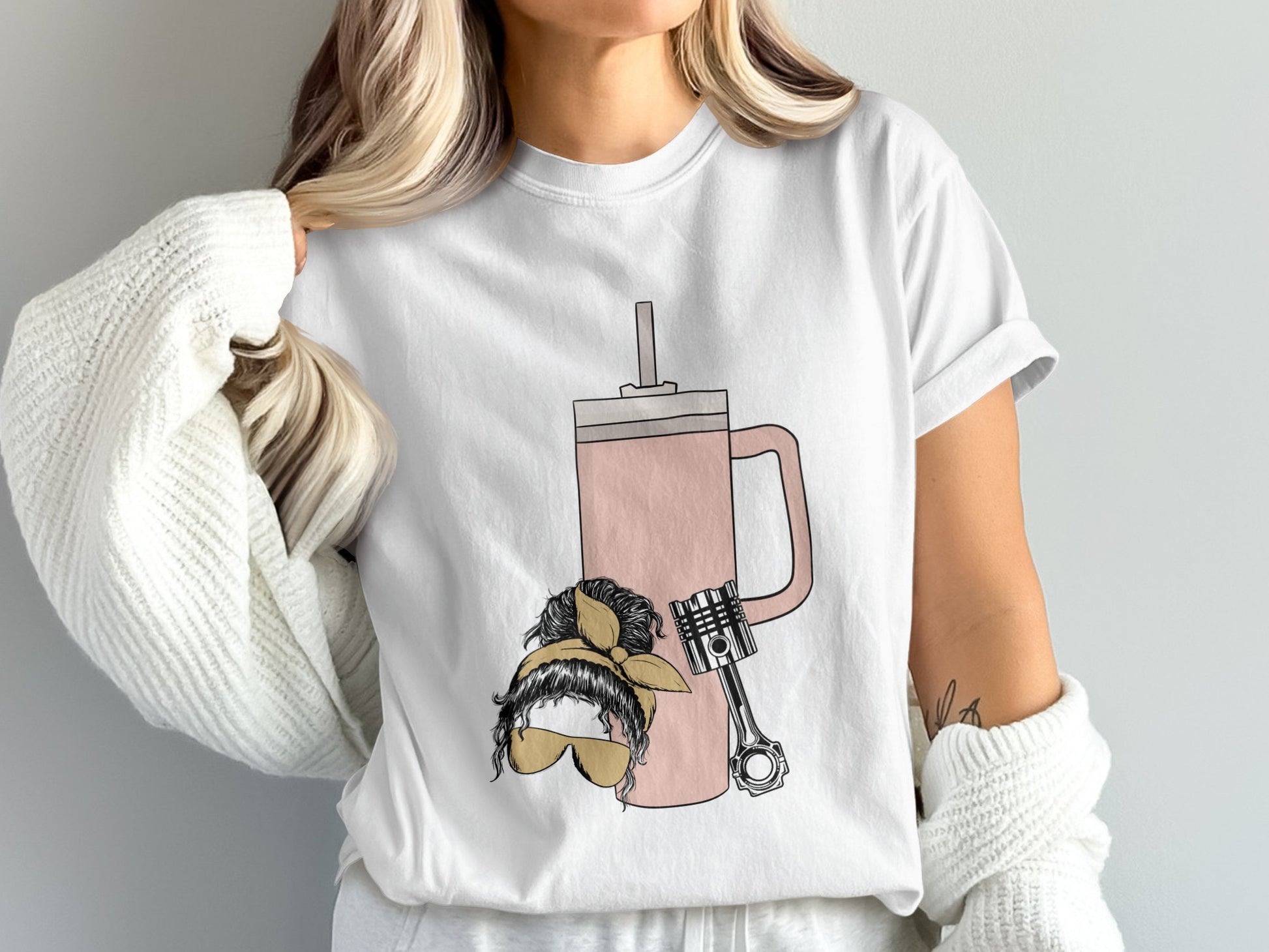 Stylish Graphic Tee with Modern Artistic Print