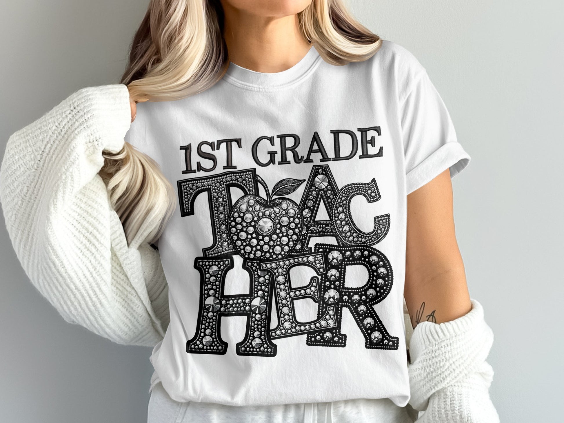 1st Grade Teacher Decorative Design T-shirt