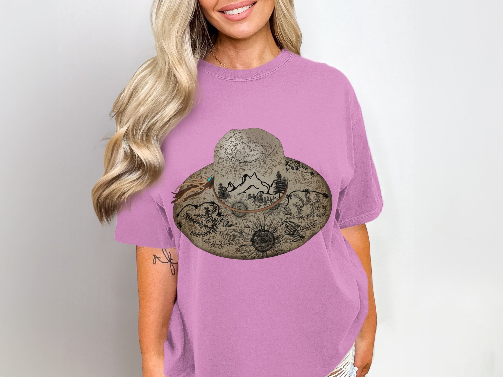 Adventure Hat Graphic on Purple Casual T-Shirt