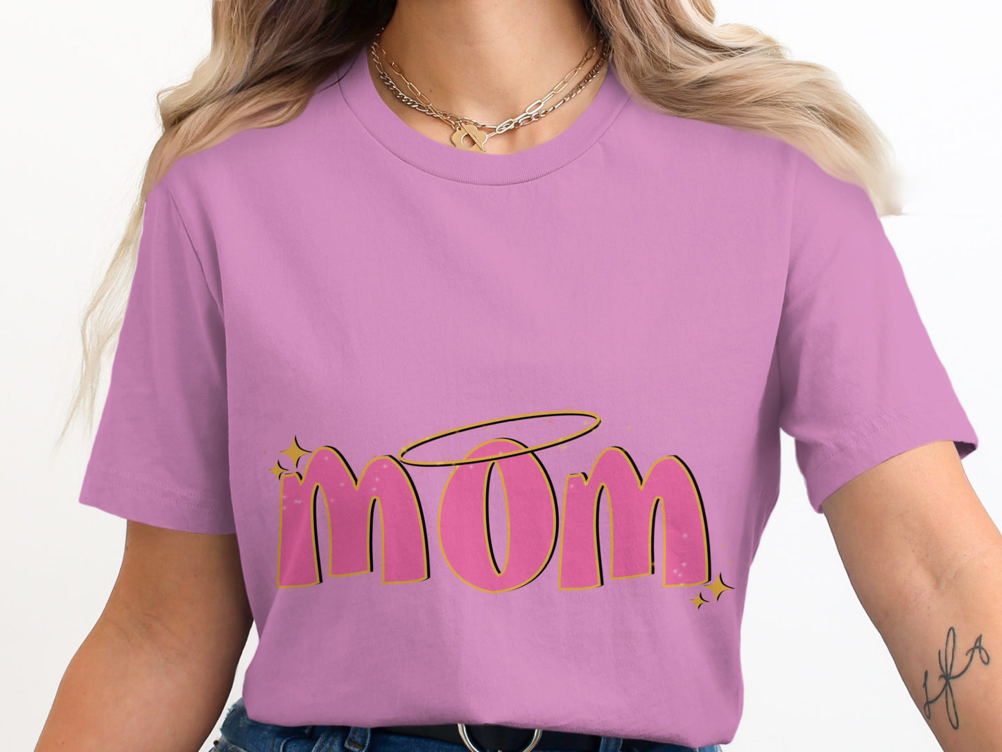 Mom Graphic Tee with Stylish Bold Lettering Design