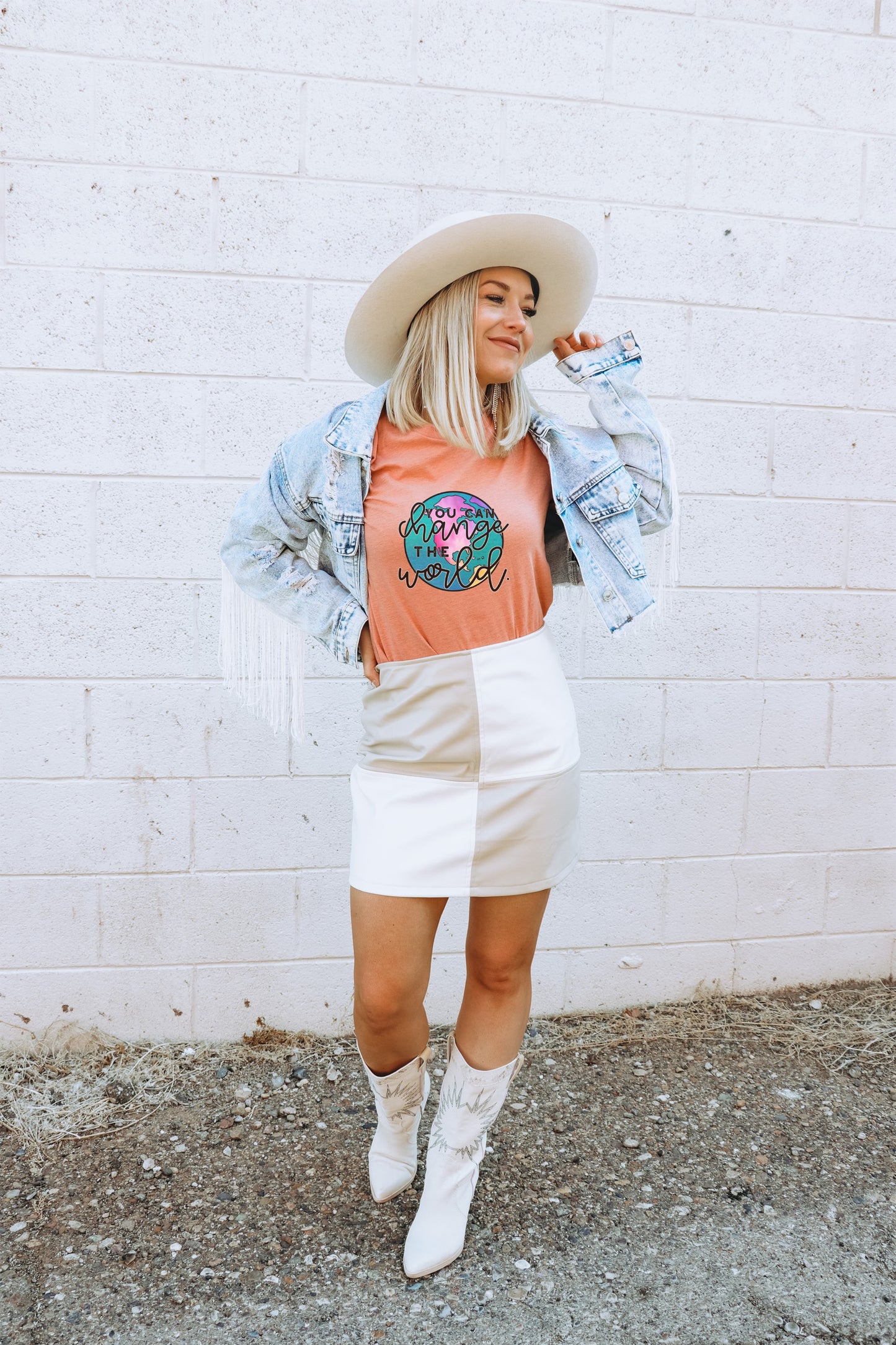Stylish Graphic Tee with Trendy Cowboy Hat Outfit