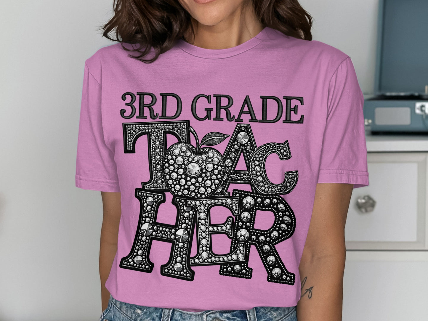 3rd Grade Teacher Graphic Tee with Apple Design