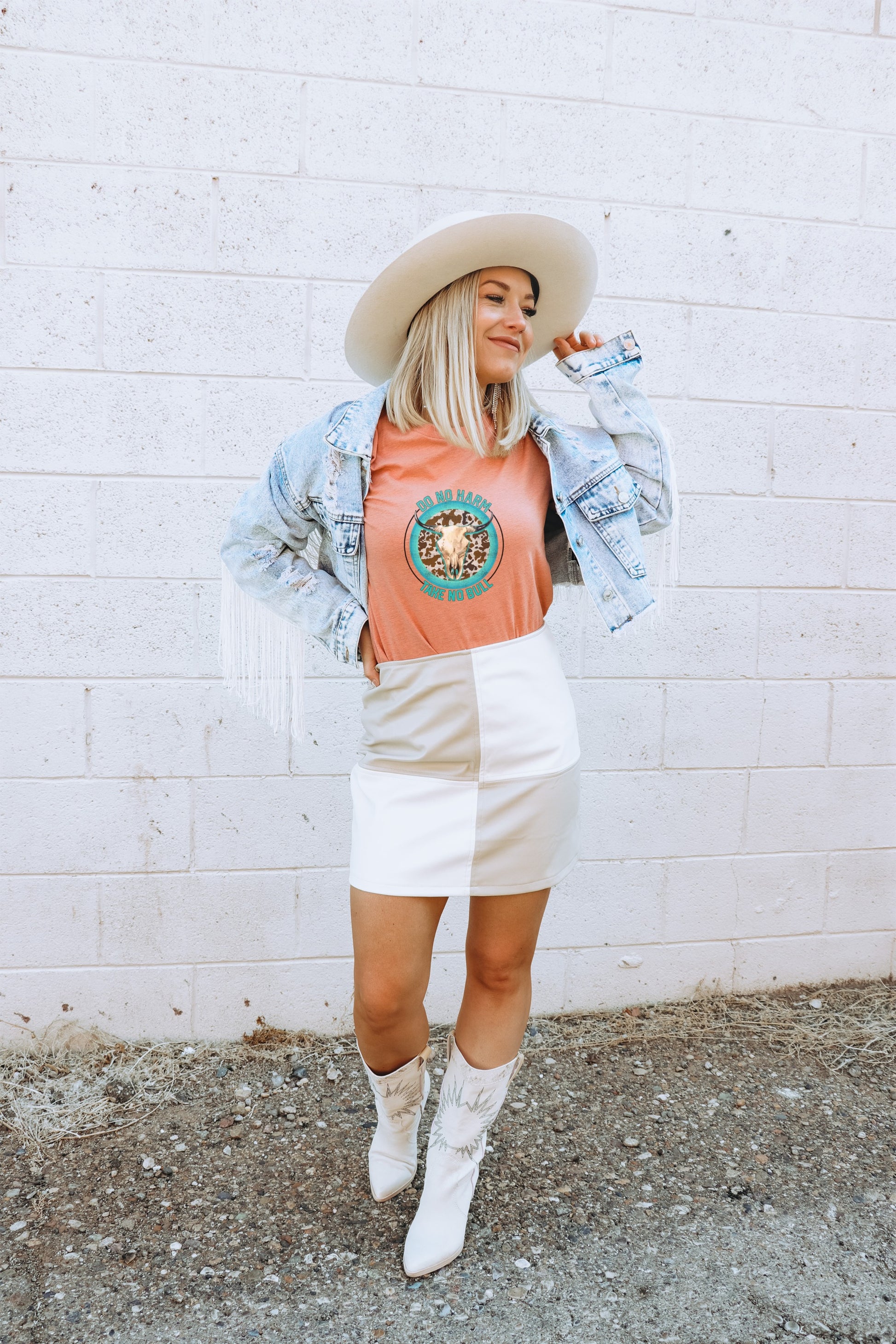 Vintage Graphic Tee with Cowgirl Hat Outfit