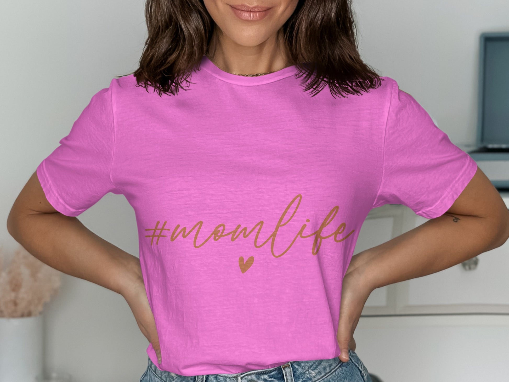 Trendy Pink #MomLife Casual Tee with Heart Design
