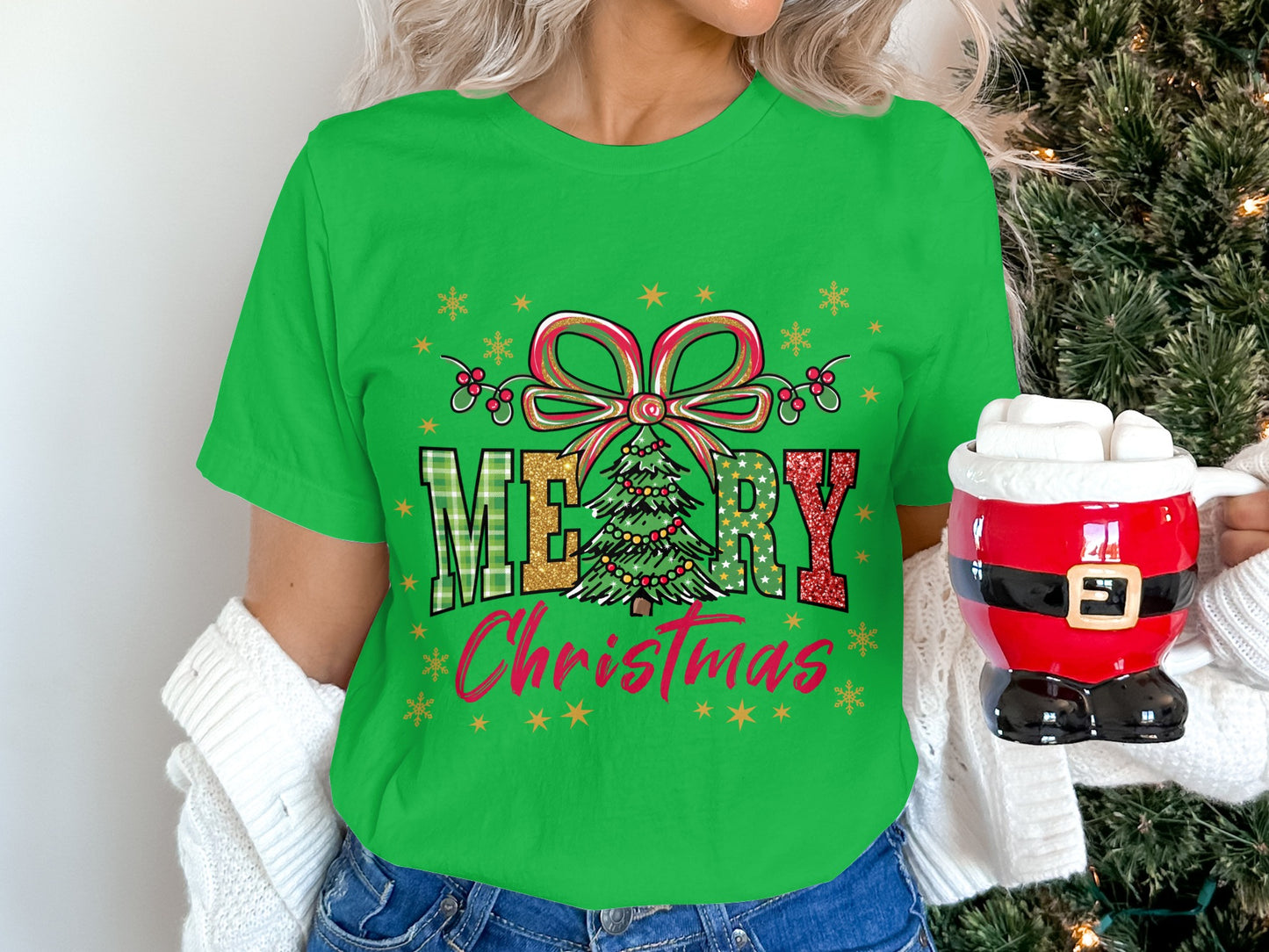 Festive Merry Christmas Graphic Tee for Holiday Cheer