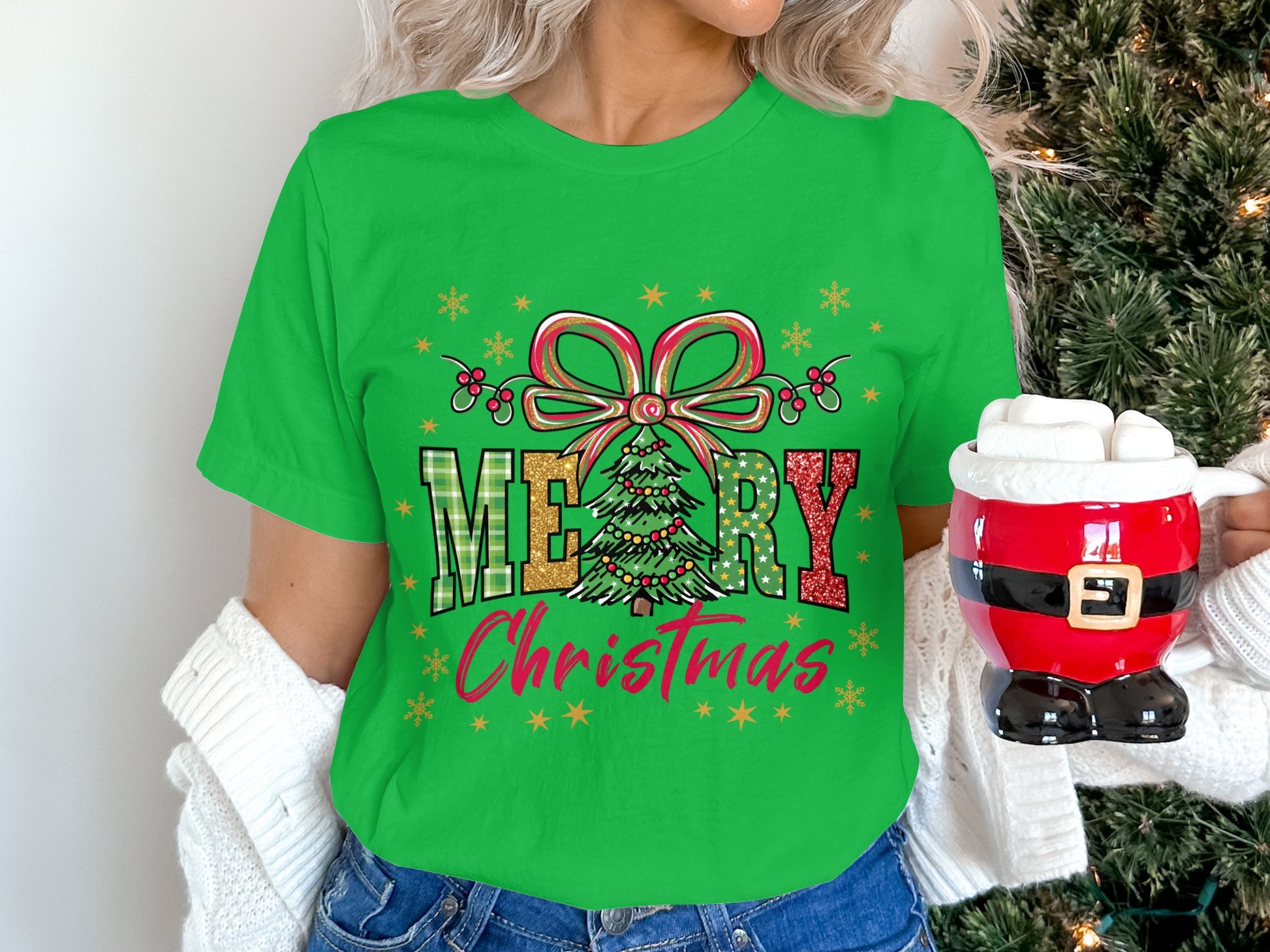 Festive Merry Christmas Graphic Tee for Holiday Cheer