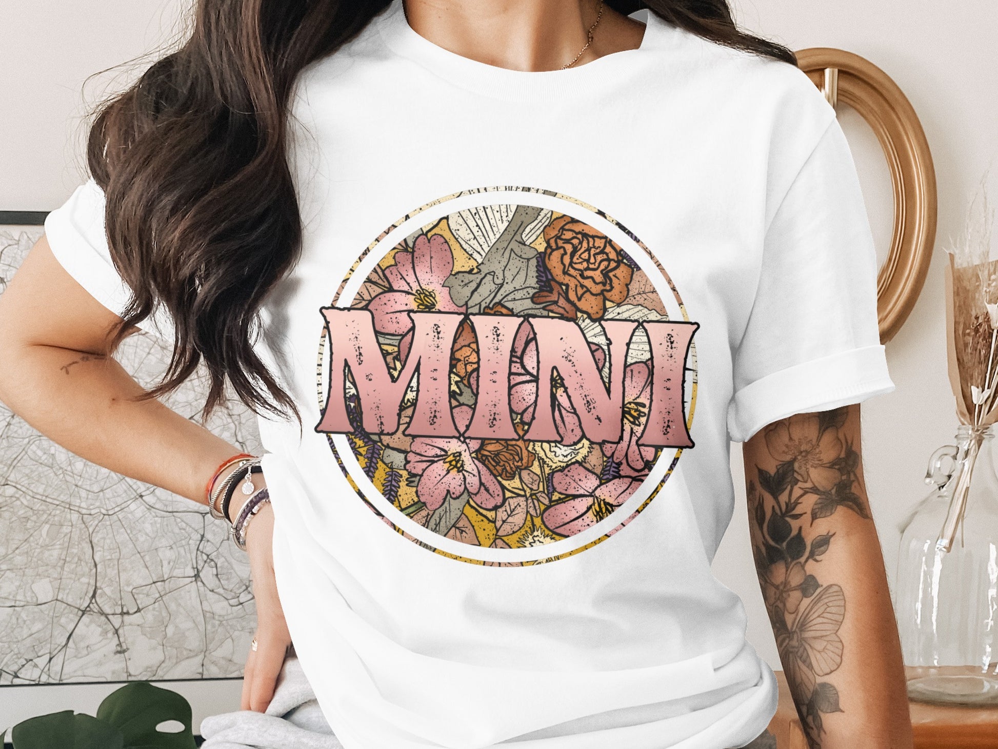 Floral MINNIE Graphic T-Shirt Design for Casual Wear