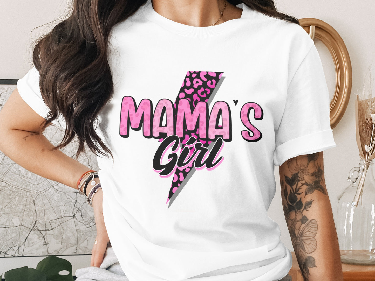 Mama's Girl Graphic Tee Shirt Fashionable T-Shirt