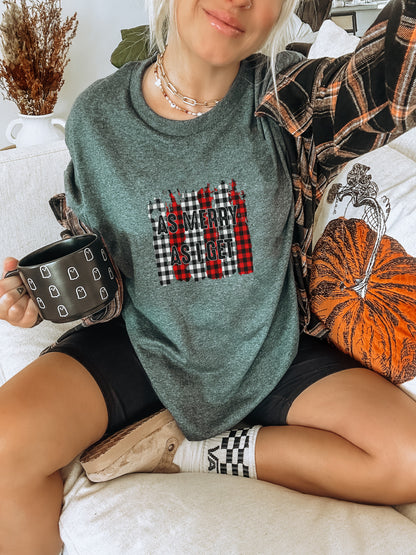Festive holiday graphic tee with plaid design