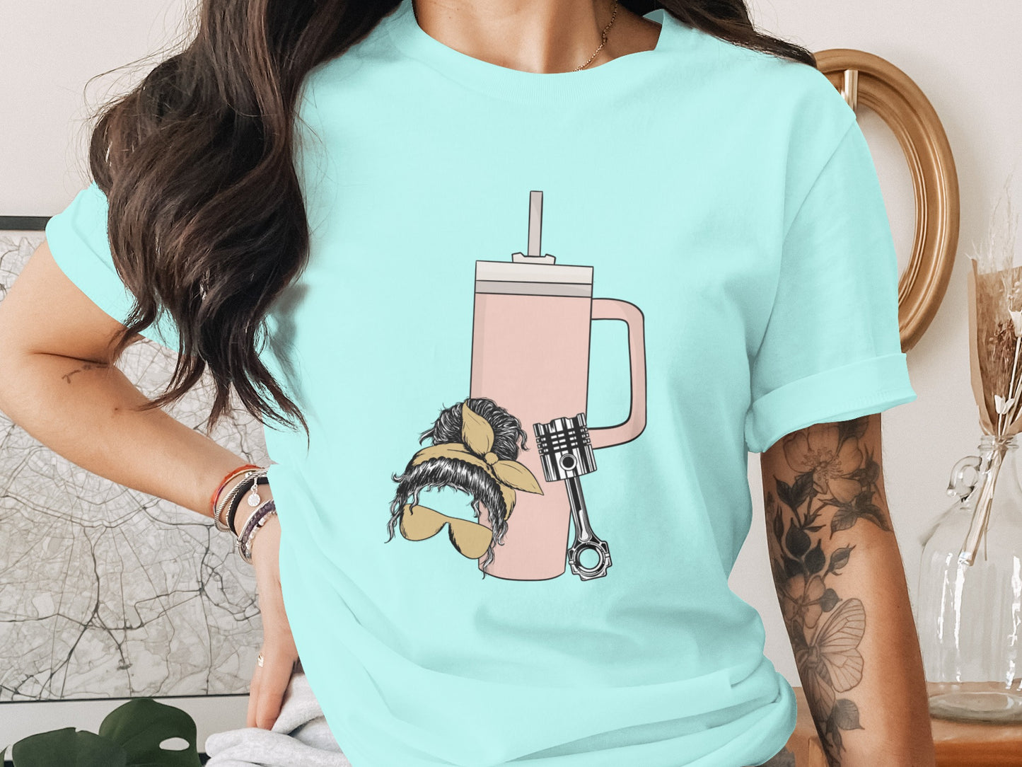 Quirky Design Women's Short Sleeve Graphic T-Shirt