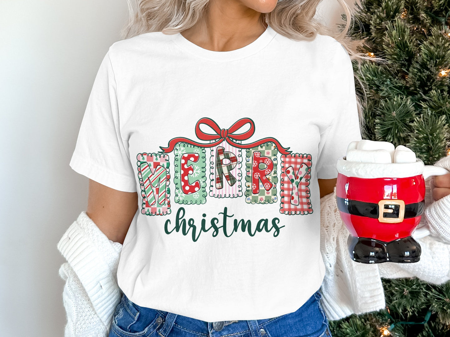 Festive Merry Christmas Graphic Tee for Holiday Season