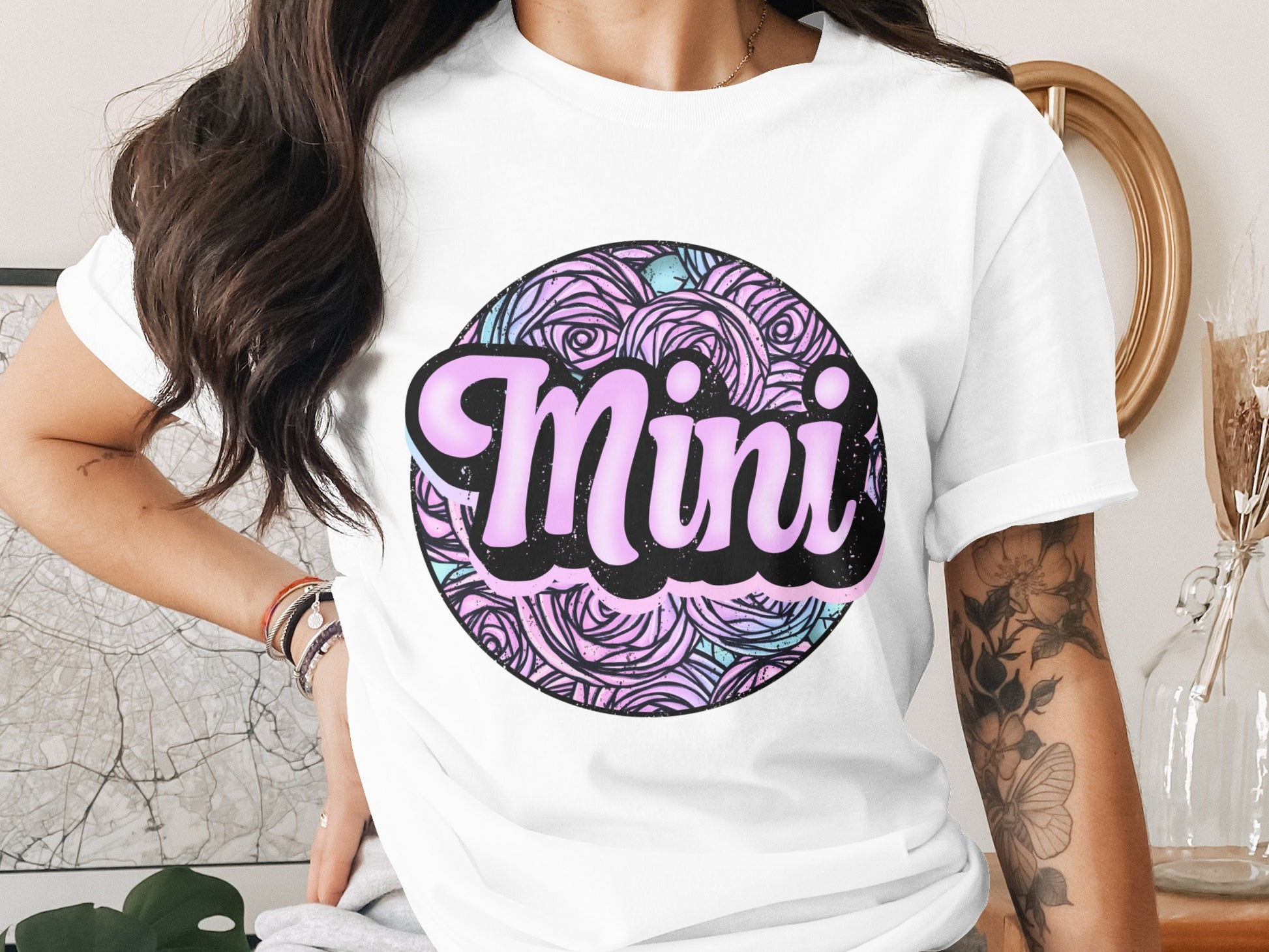 Mini Graphic Circle Design T-Shirt Perfect for Casual Days