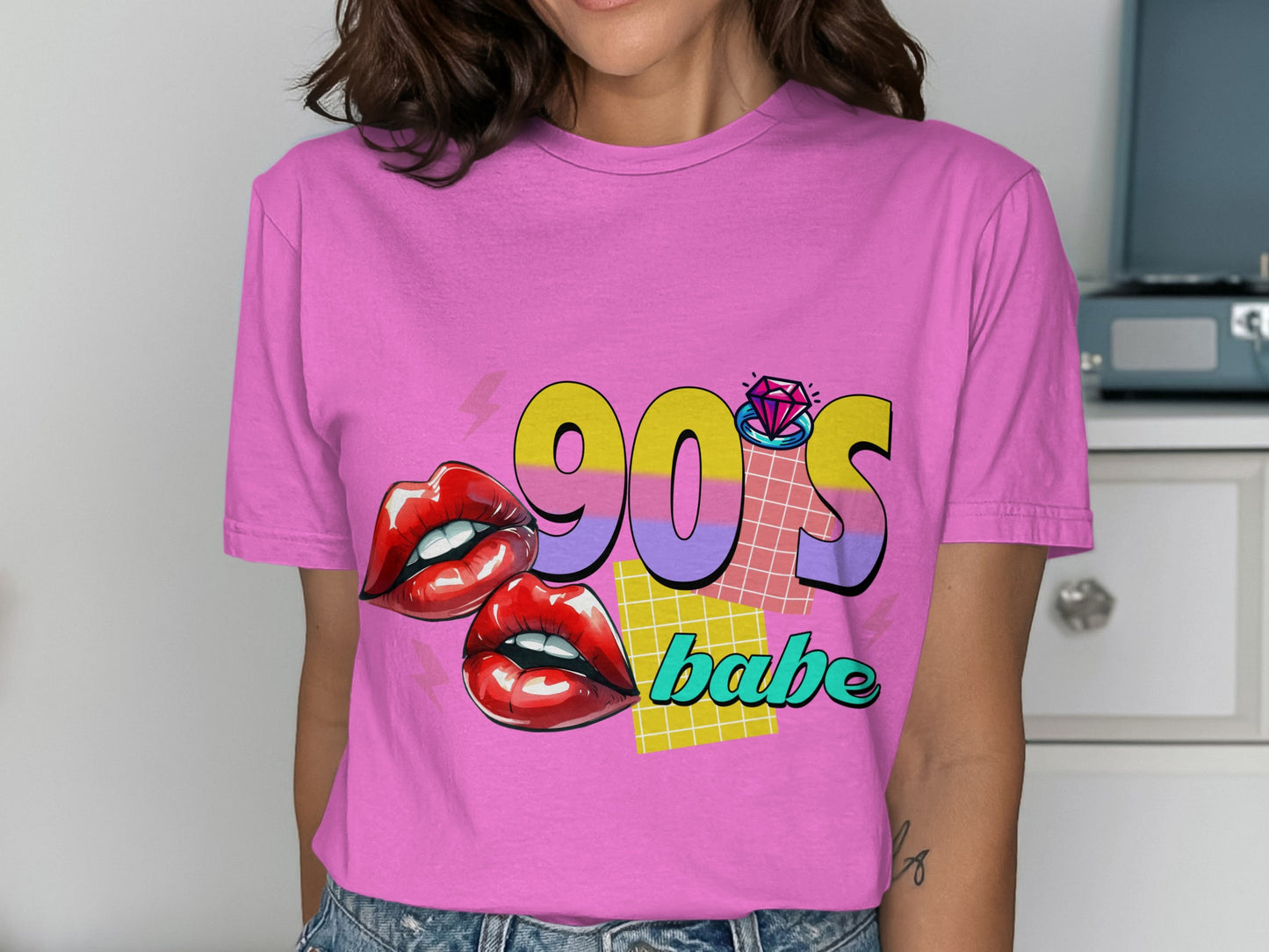 90s Babe Graphic Tee with Bold Lips Design