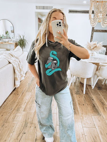 Stylish Retro Astronaut Graphic Tee for Casual Fashion