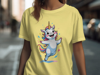 Cute Smiling Unicorn with Rainbow Horn T-shirt