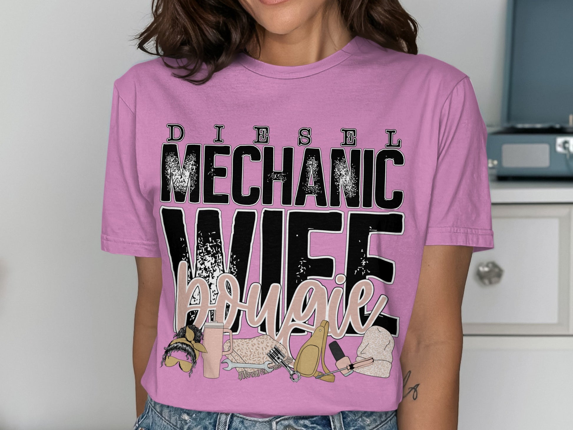 Diesel Mechanic Wife Bougie Graphic T-Shirt