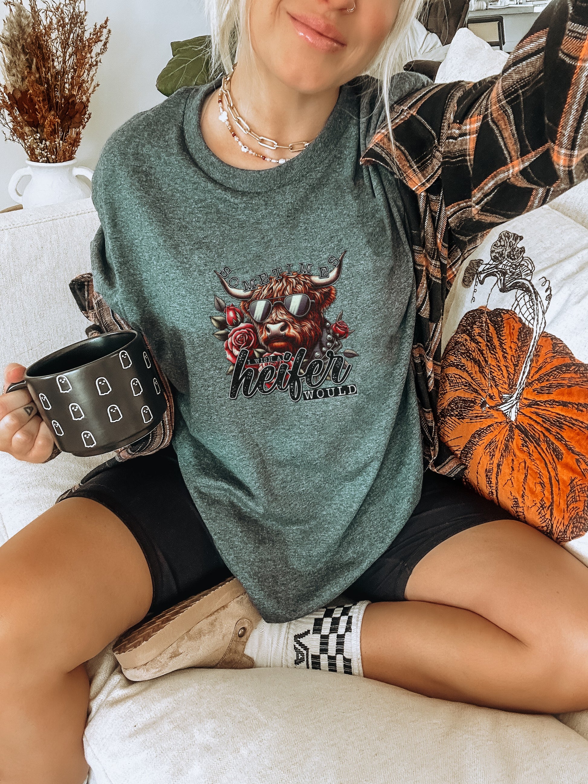 Heifer Graphic Tee With Bull Skull Design
