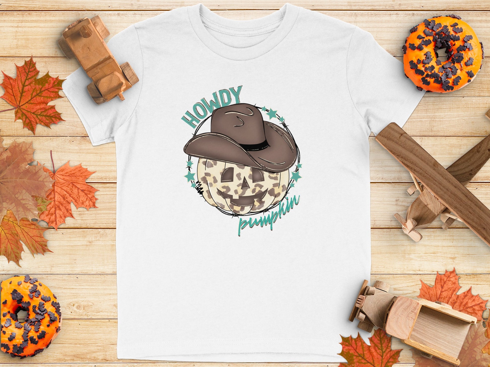 Howdy Pumpkin Graphic Printed T-shirt for Fall Seasons
