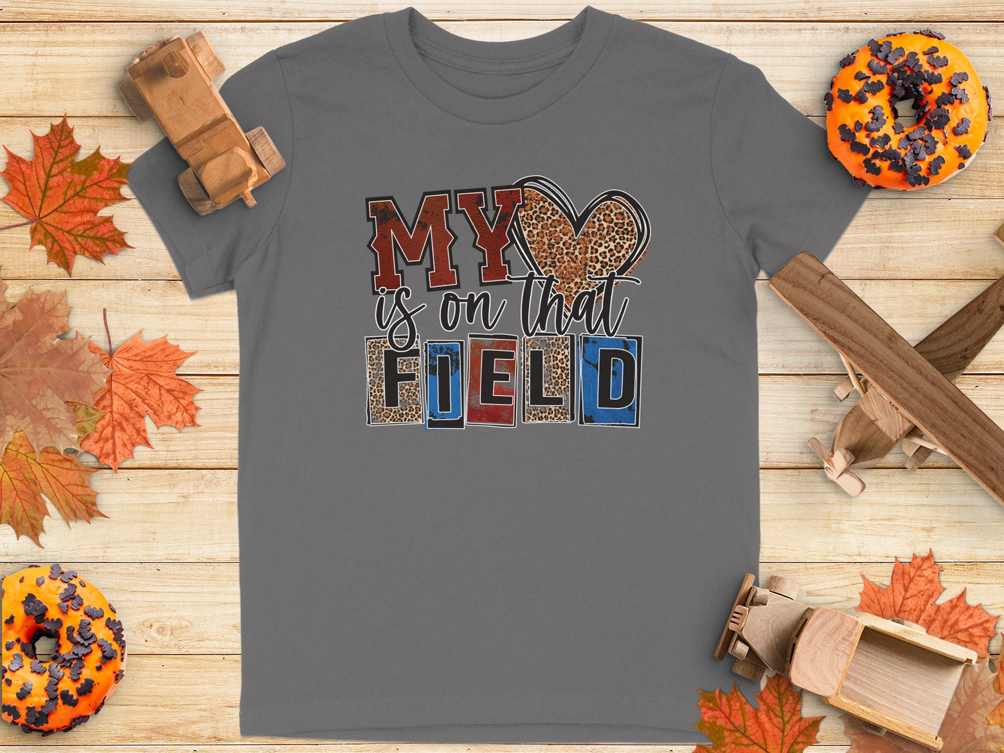 My Heart Is On That Field Graphic T-shirt Product