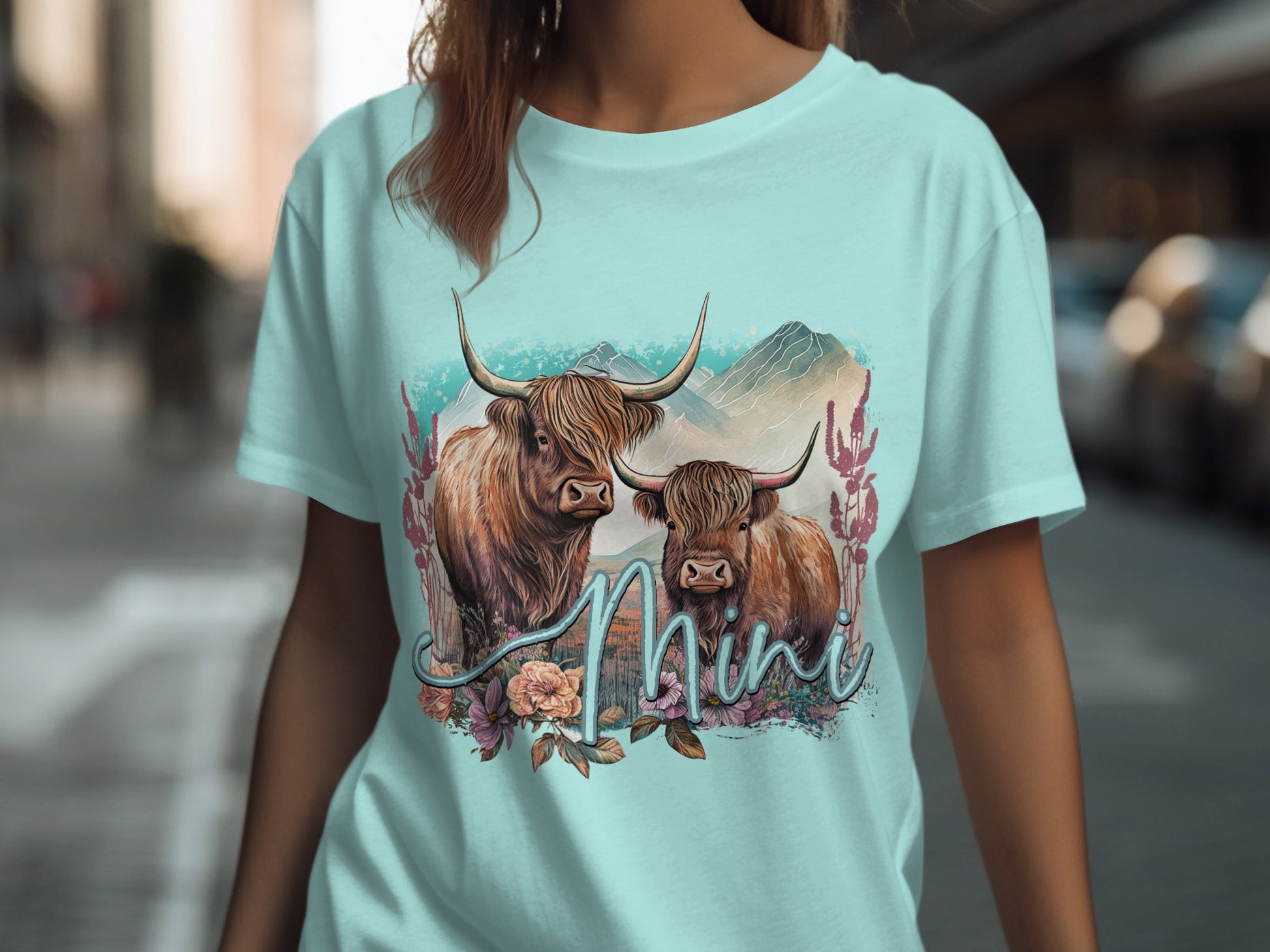 Mini Cute Highland Cows Graphic Design T-Shirt
