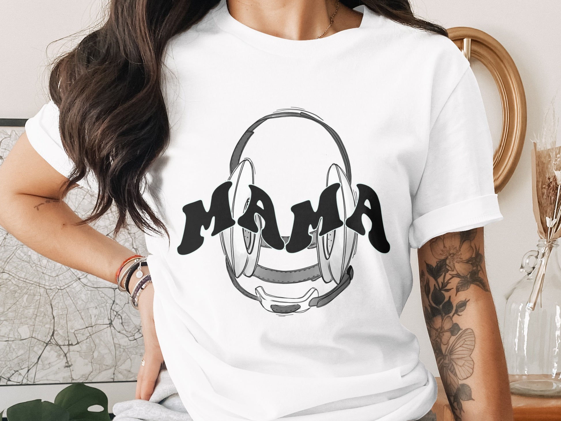 Mama Graphic Tee with Headphones Design