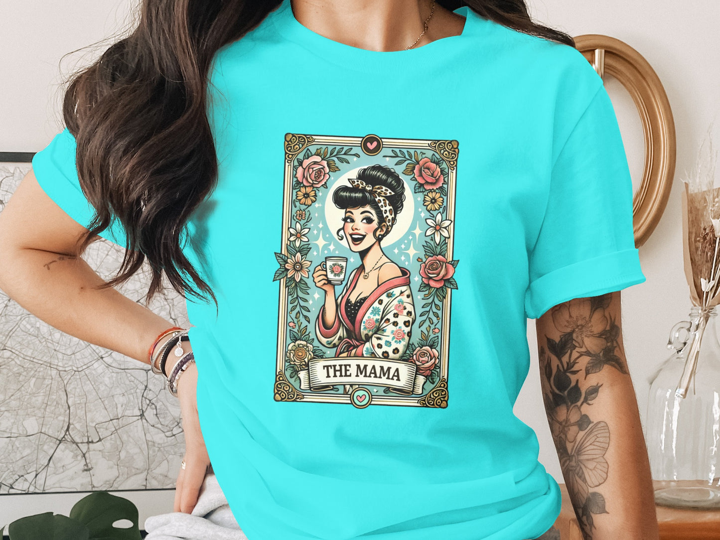 Fun Nostalgic Retro The Mama Graphic Tee Design
