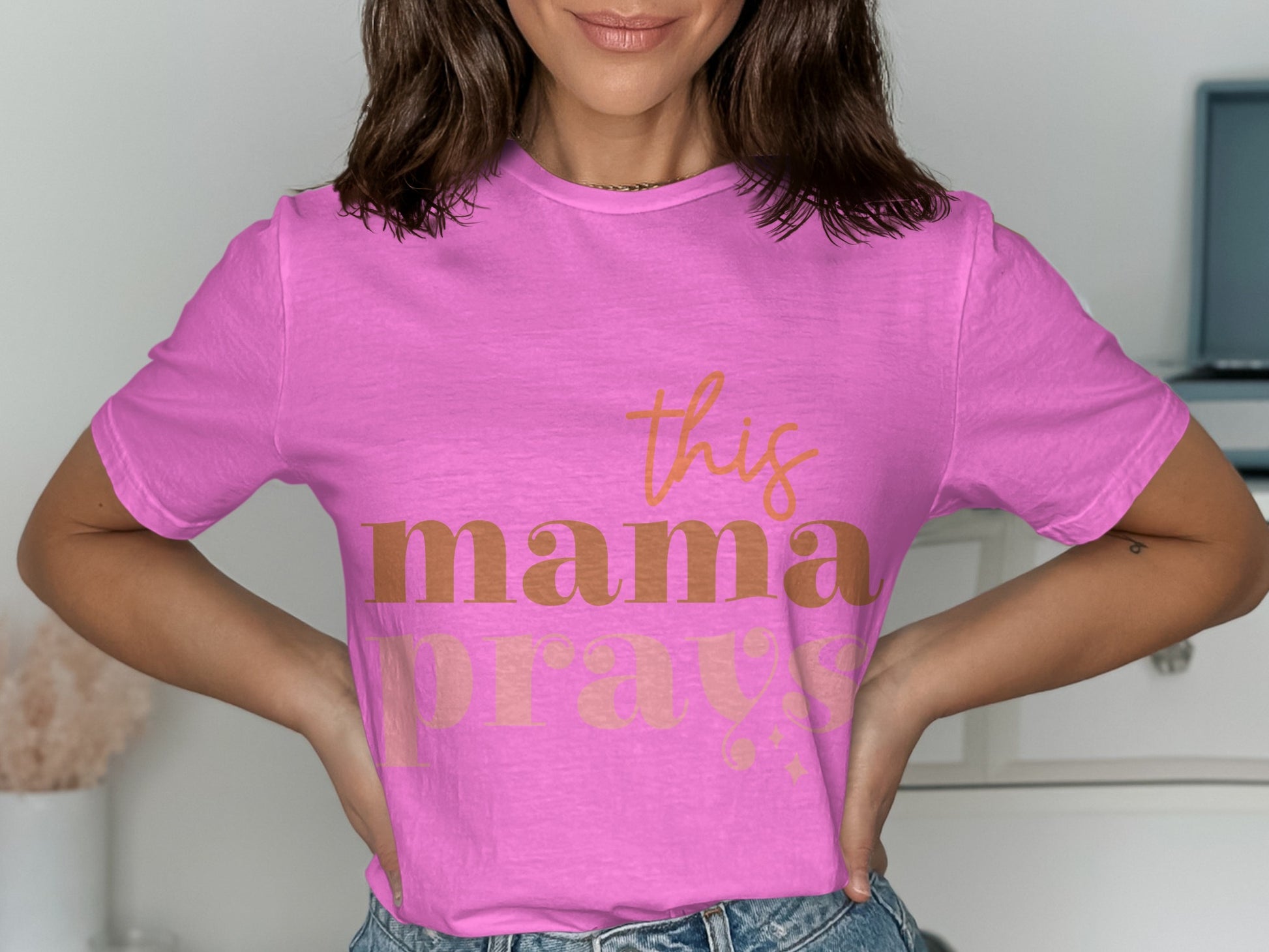 This Mama Prays Graphic T-Shirt