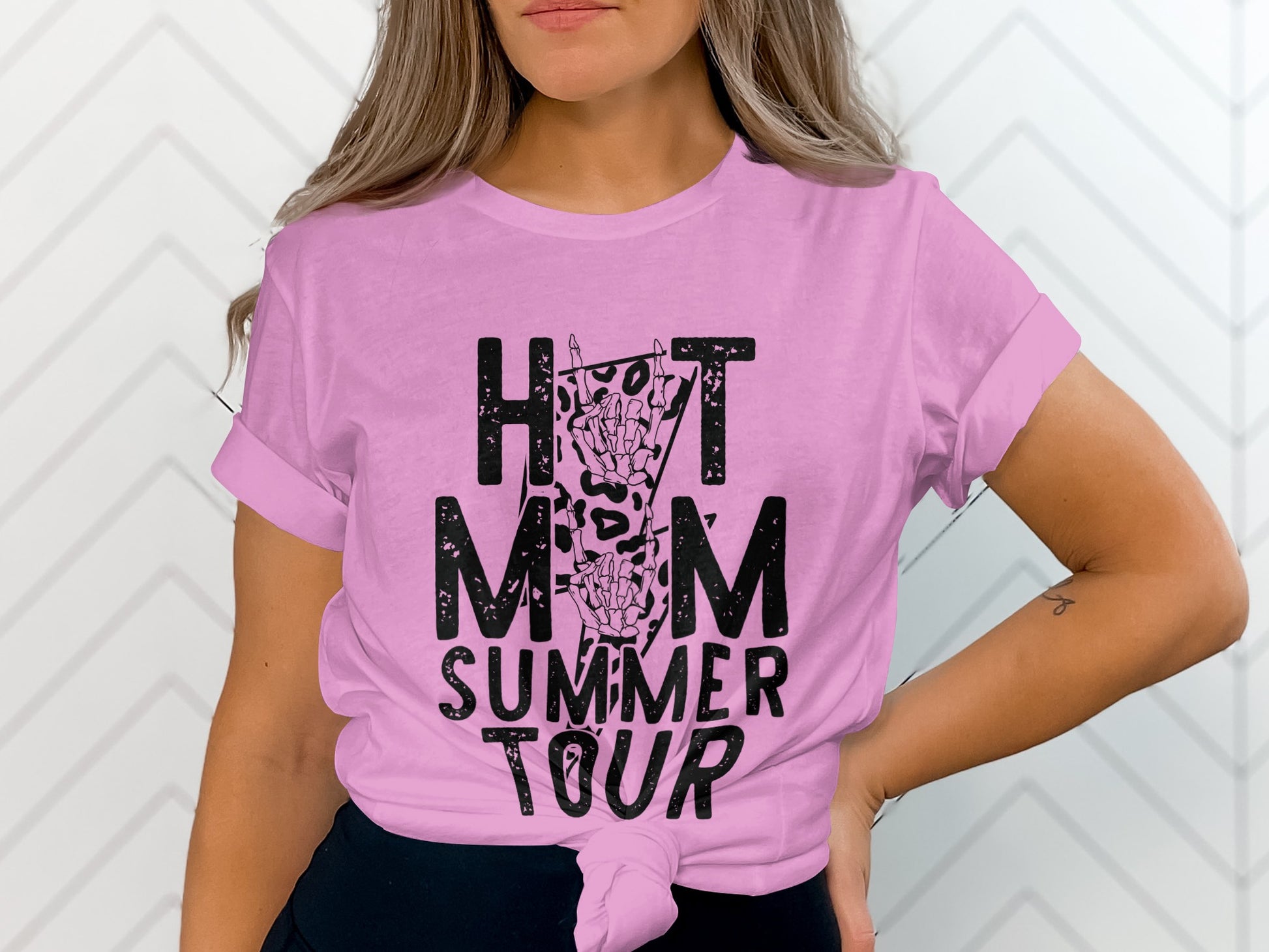 Hot Mom Summer Tour Graphic T-Shirt Product