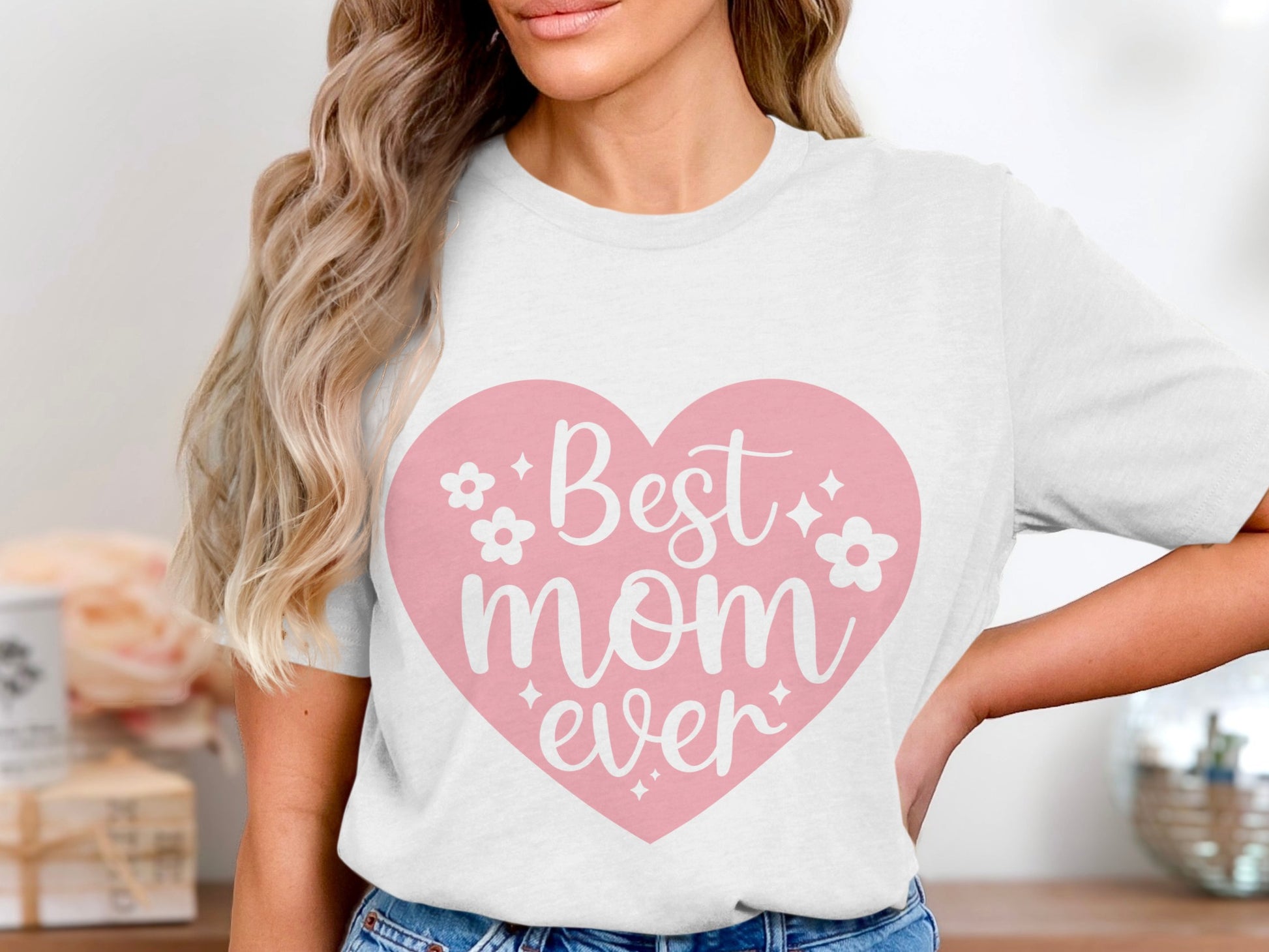 Best Mom Ever Heart Graphic Tee