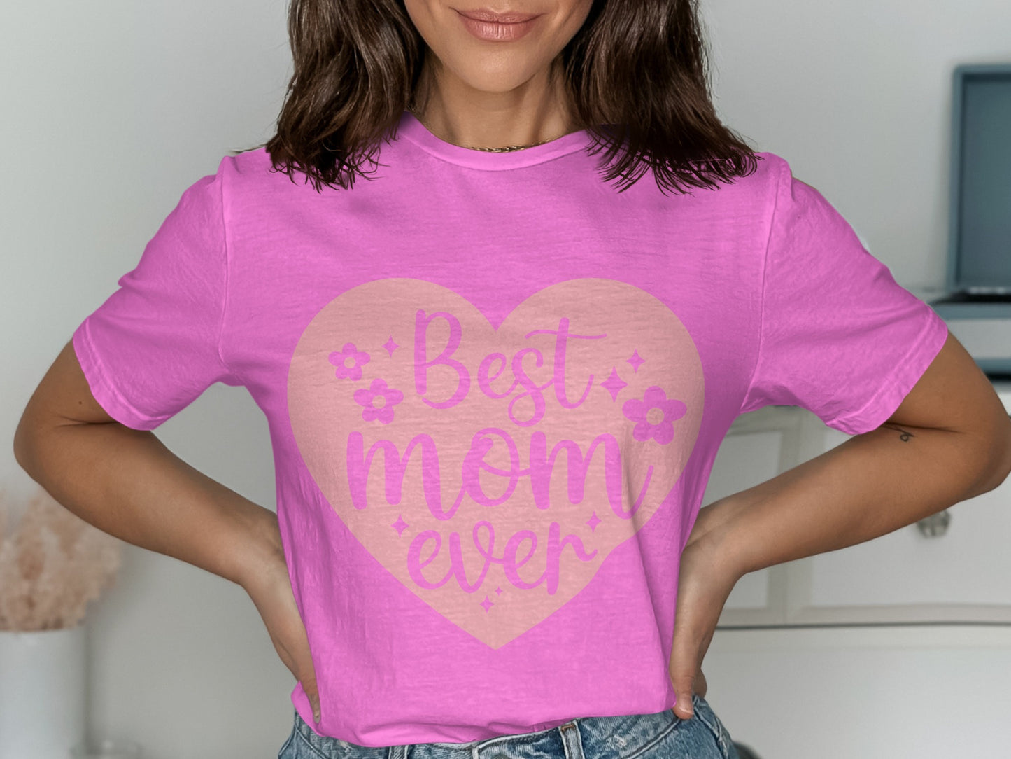 Best Mom Ever Pink Heart Graphic T-Shirt