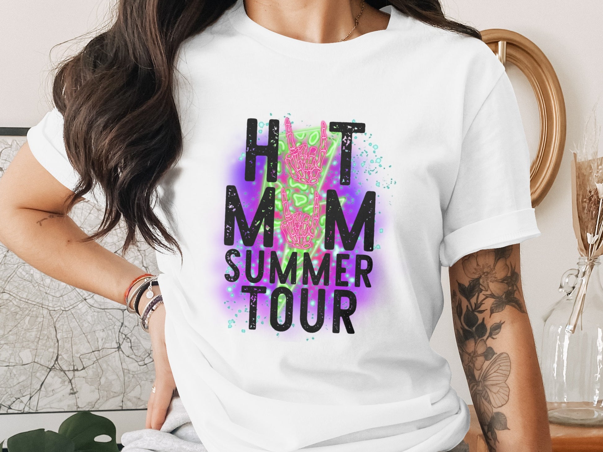 HIT MIM SUMMER TOUR Graphic T-Shirt Product