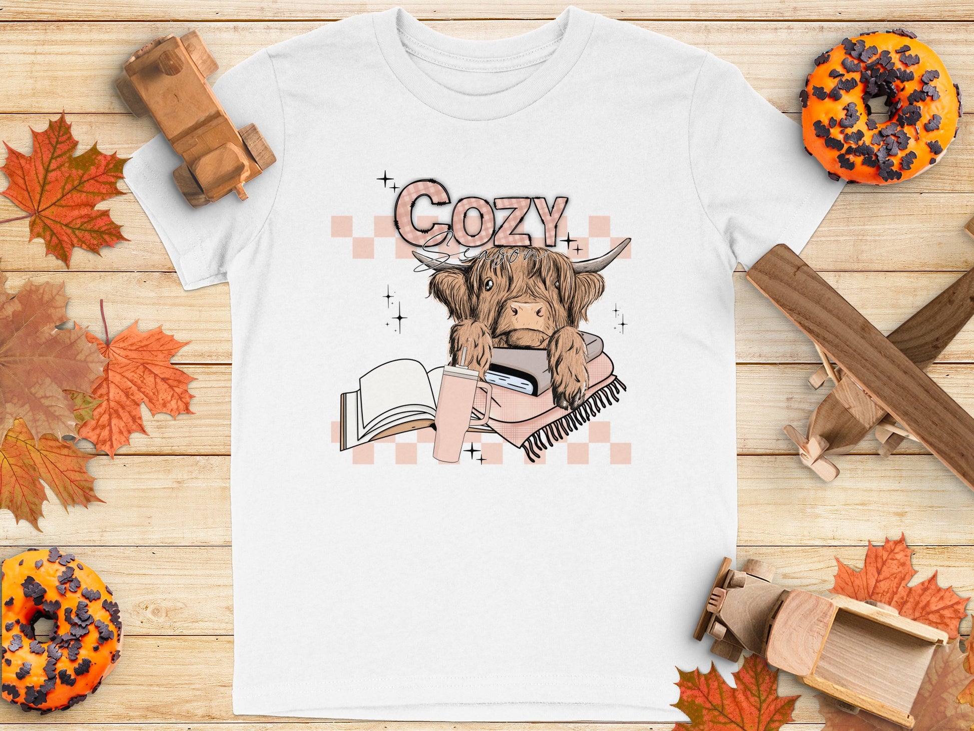 Cozy Highland Cow Graphic White T-Shirt