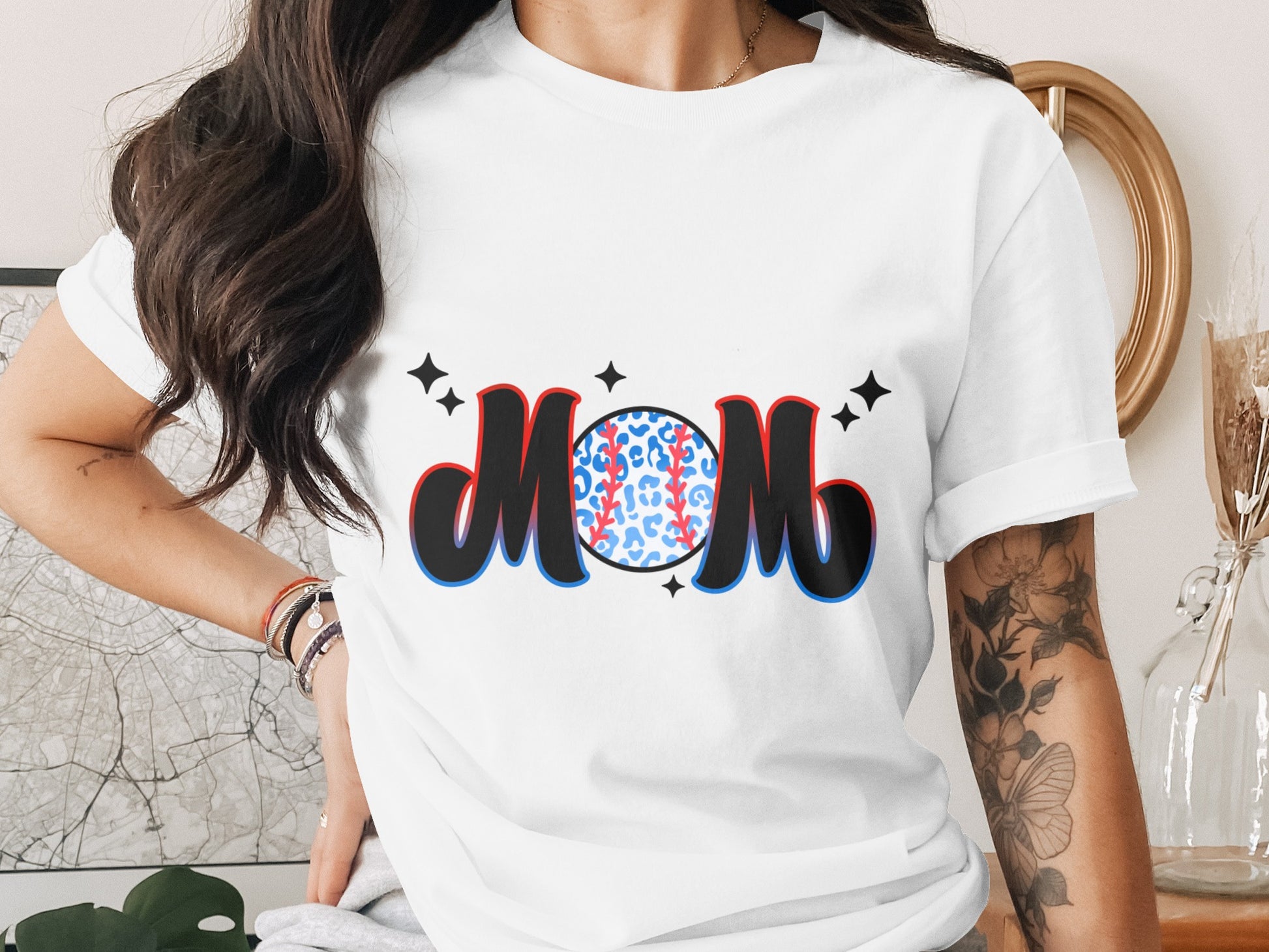 Colorful Artistic MOM Graphic Tee Product