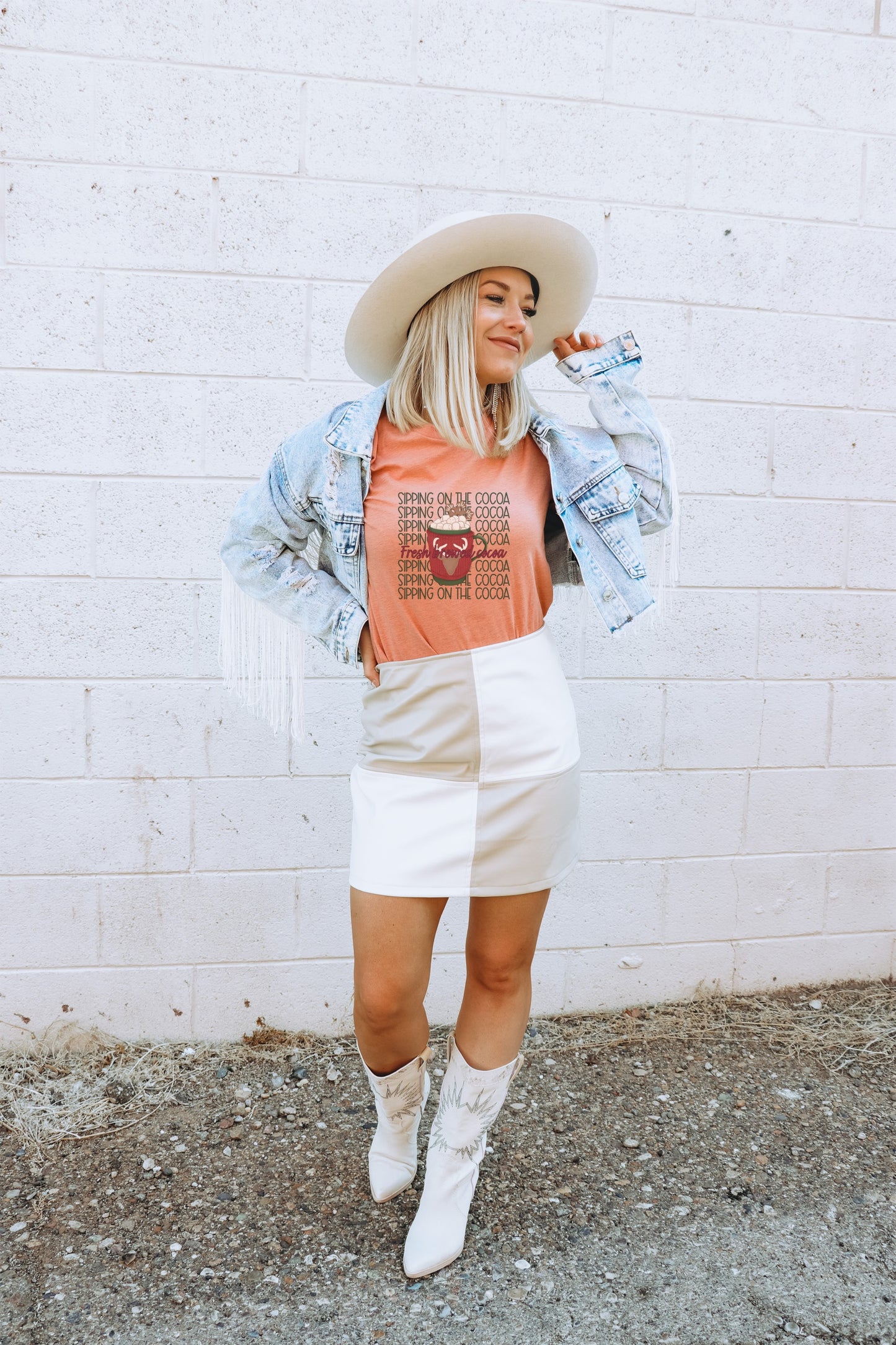 Chic White Hat and Stylish Outfit Combo product