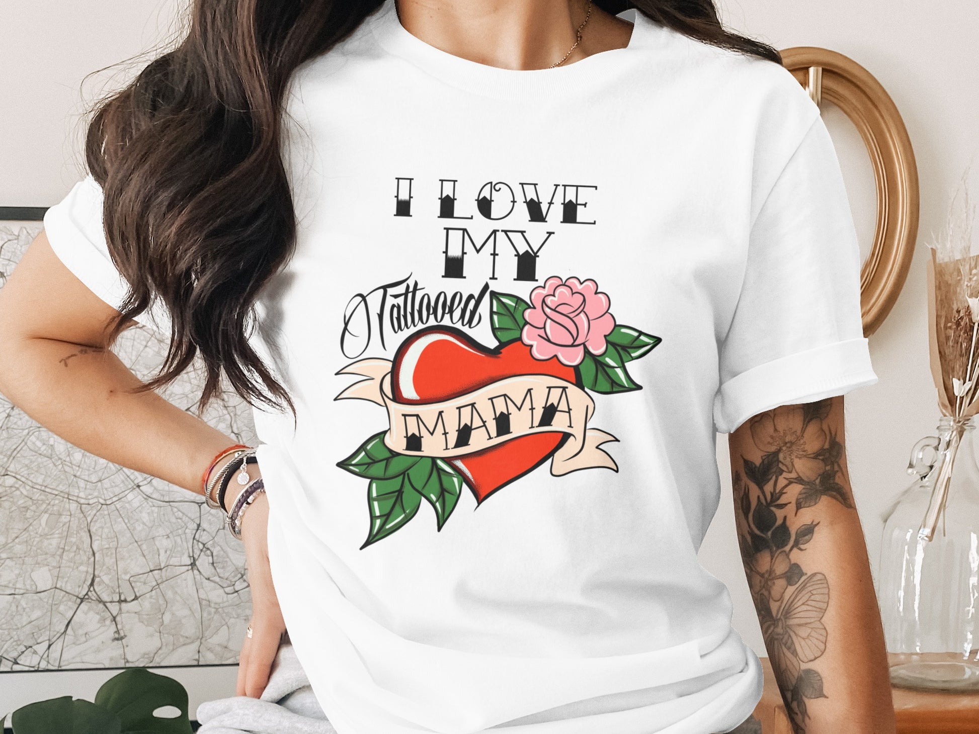I Love My Tattooed Mama Heart Graphic T-shirt